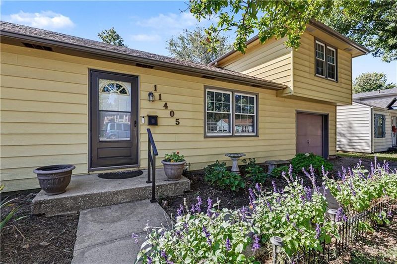 11405 W 70th St, Shawnee, KS 66203