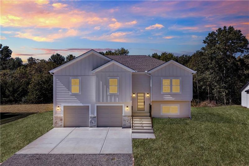 326 NE 21st Rd, Warrensburg, MO 64093
