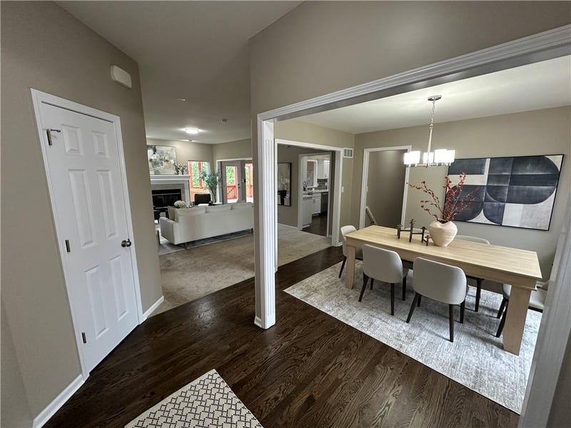 2405 SW Stone Bridge Cir, Lee's Summit, MO 64082