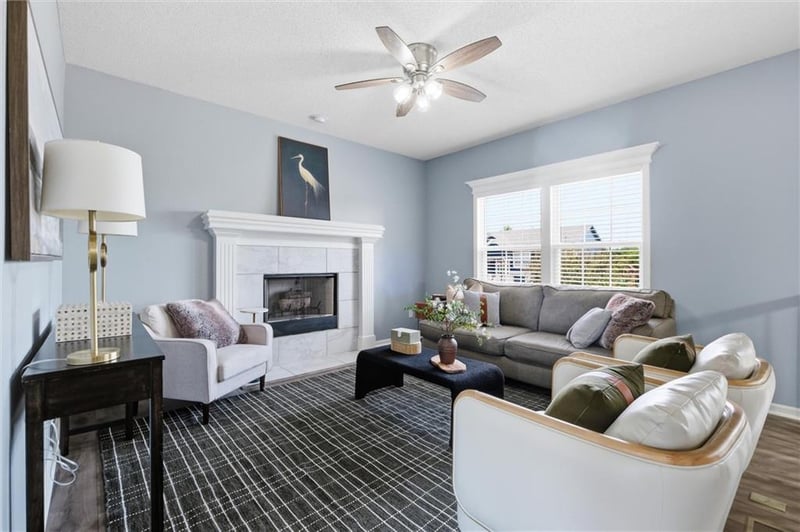 1501 N 6th St E, Louisburg, KS 66053