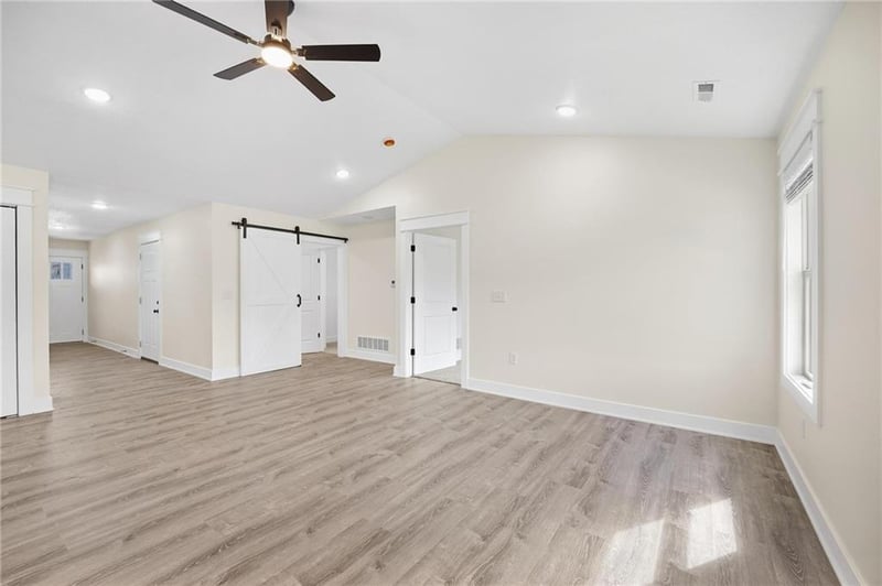 429 Rockers Dr, Baldwin City, KS 66006