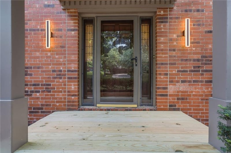 8009 Hallet St, Lenexa, KS 66215