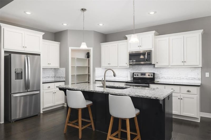 105 SE Griffin St, Blue Springs, MO 64064