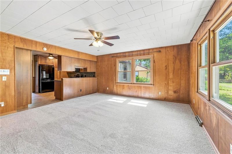 9006 E 74th Ter, Kansas City, MO 64133