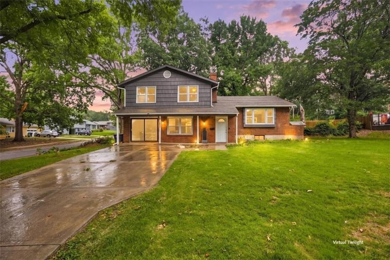 10001 Cambridge Ave, Kansas City, MO 64134