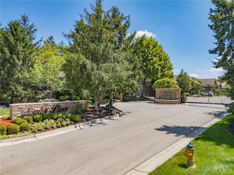 5313 W 124th Ter, Leawood, KS 66209