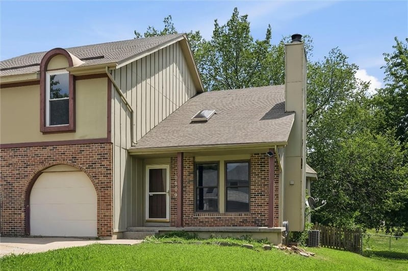 10809 Haskins St, Lenexa, KS 66210