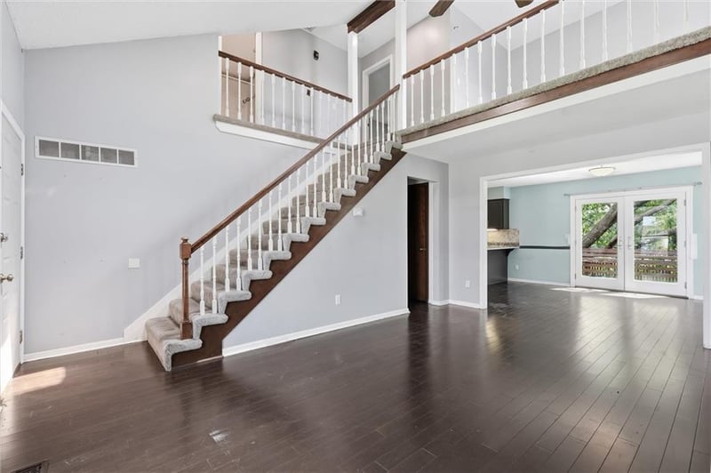 10809 Haskins St, Lenexa, KS 66210