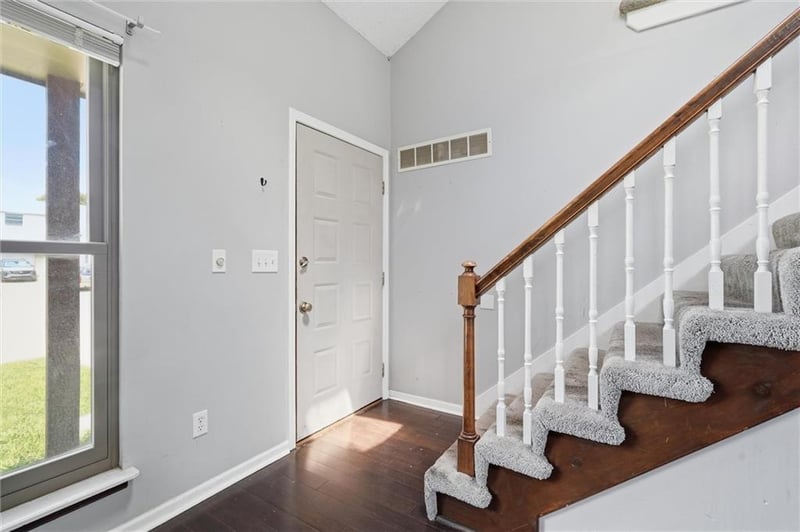 10809 Haskins St, Lenexa, KS 66210