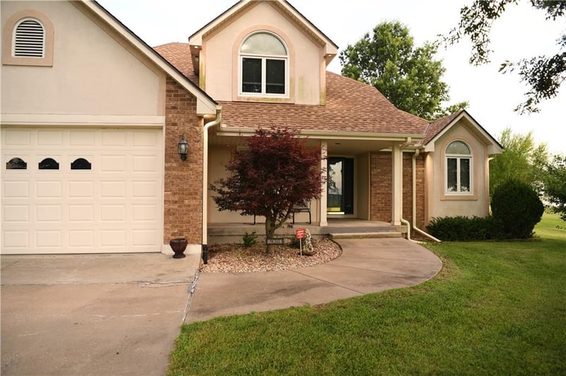 19301 E 215th St, Harrisonville, MO 64701