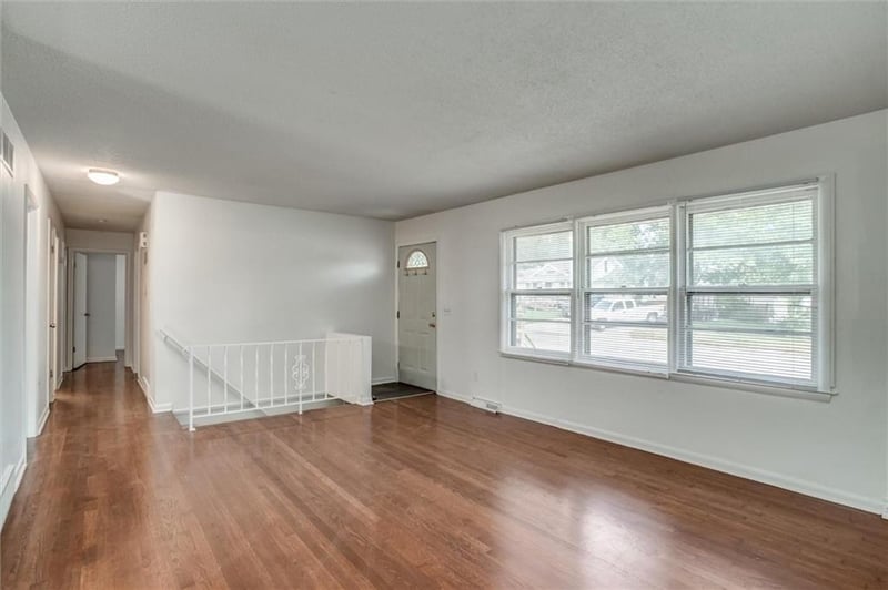 439 E Whittier St, Kansas City, MO 64119