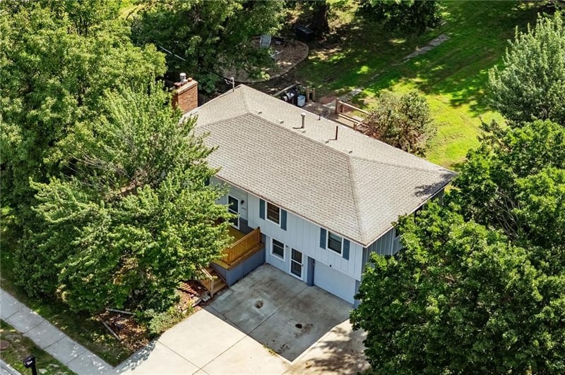 8301 Clare Rd, Lenexa, KS 66227
