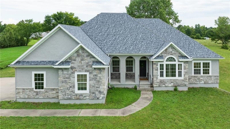 26908 E 219th St, Pleasant Hill, MO 64080