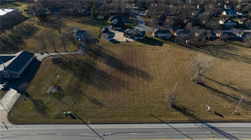4075 SW M 7 Hw, Blue Springs, MO 64015