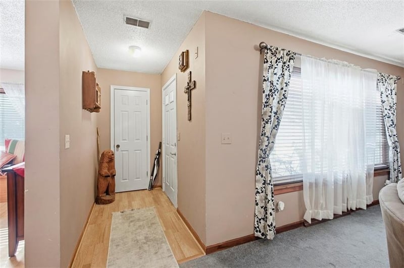 8314 S Corn Rd, Oak Grove, MO 64075