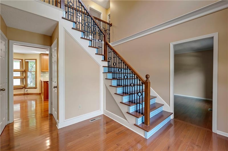 15331 W 84th Ter, Lenexa, KS 66219
