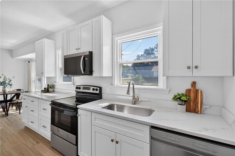 4521 Gibbs Rd, Kansas City, KS 66106