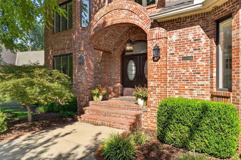 13206 Beverly St, Overland Park, KS 66209
