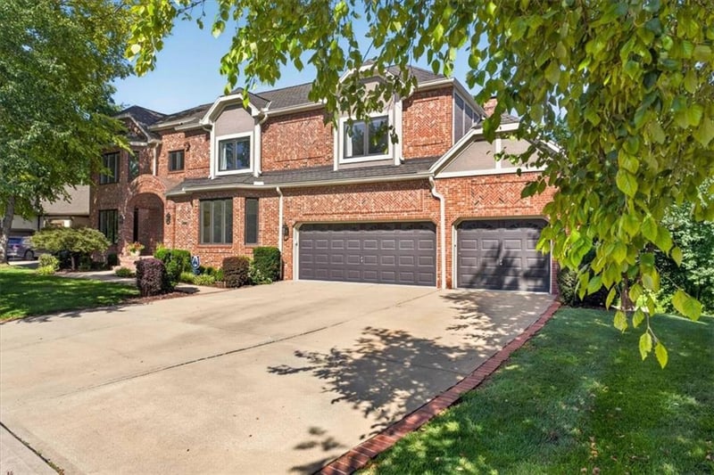 13206 Beverly St, Overland Park, KS 66209