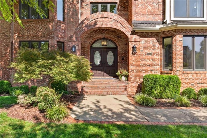 13206 Beverly St, Overland Park, KS 66209