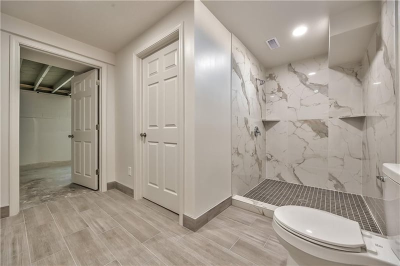 1426 S Home Ave, Independence, MO 64052