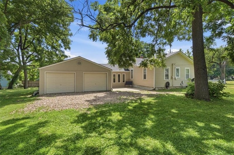 11920 W 51st St, Shawnee, KS 66216