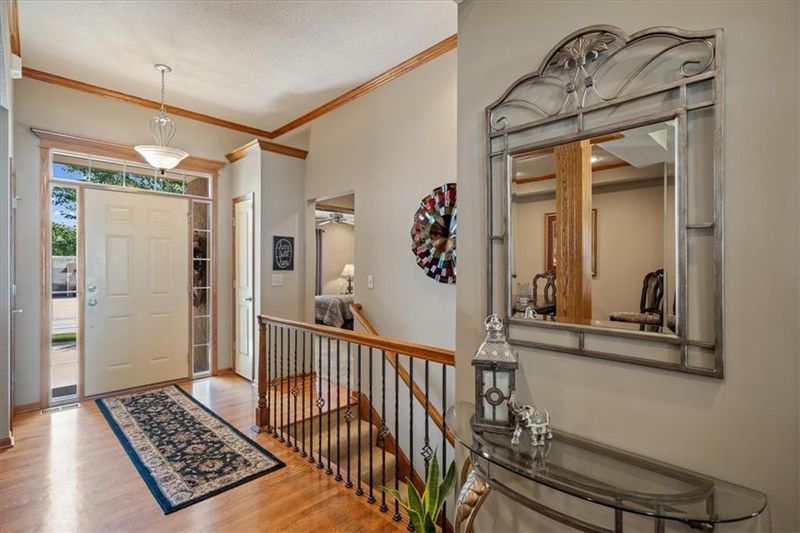 804 NW Cedar Ln, Grain Valley, MO 64029
