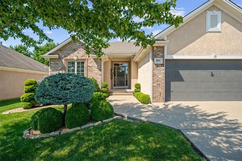 804 NW Cedar Ln, Grain Valley, MO 64029