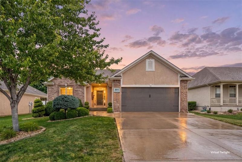804 NW Cedar Ln, Grain Valley, MO 64029