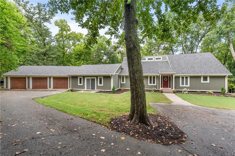 7410 S Arnett Rd, Grain Valley, MO 64029