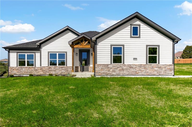 803 Kellogg St, Pleasant Hill, MO 64080
