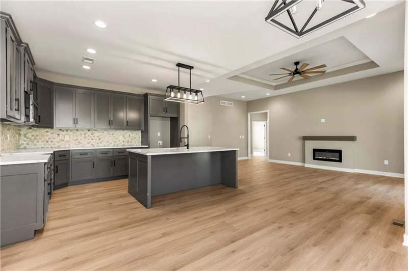 803 Kellogg St, Pleasant Hill, MO 64080