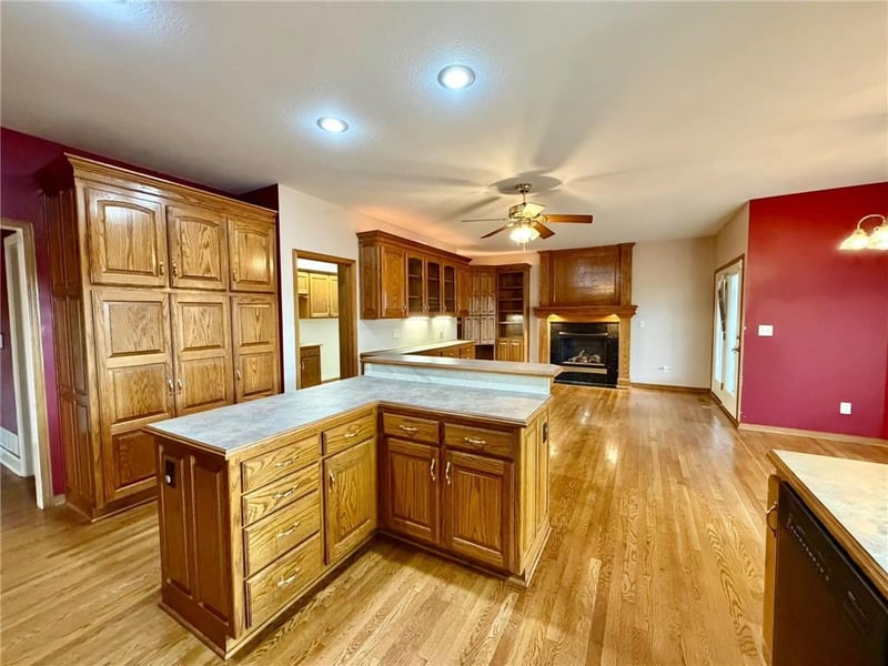 2514 SW Wintervalley Ct, Lee's Summit, MO 64081