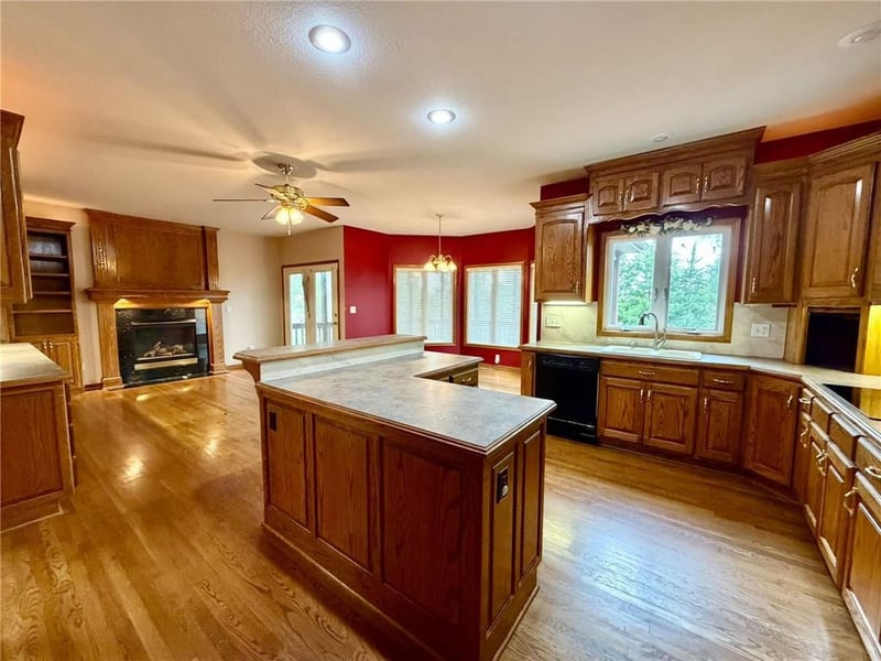 2514 SW Wintervalley Ct, Lee's Summit, MO 64081