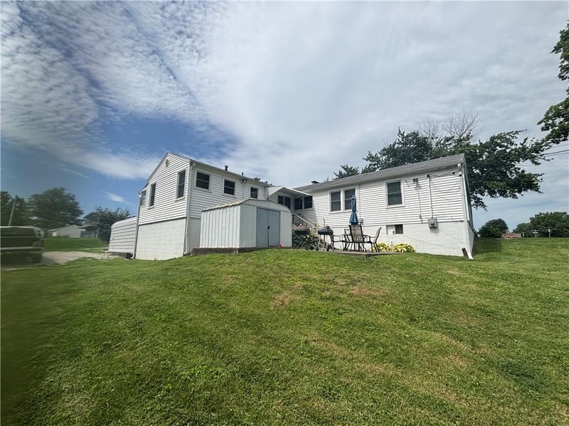 1309 S 35 St, St Joseph, MO 64507