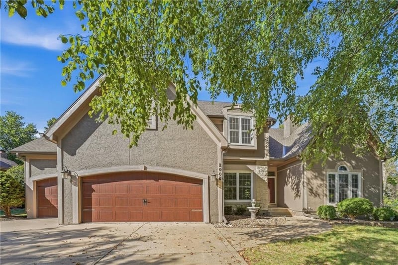 2906 SW 13th Ter, Lee's Summit, MO 64081