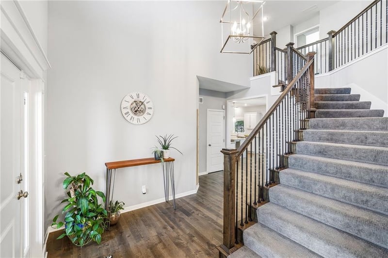 9161 Green Rd, Lenexa, KS 66227