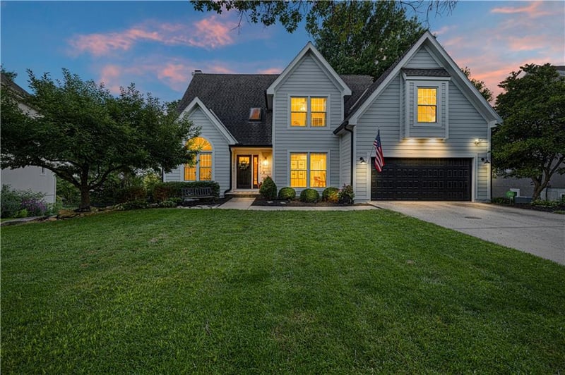13812 Meadow Ln, Leawood, KS 66224