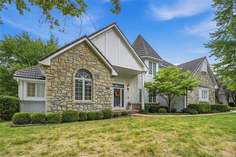 13007 Walmer St, Overland Park, KS 66209