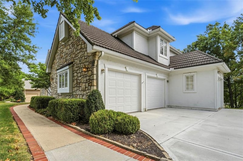 13007 Walmer St, Overland Park, KS 66209