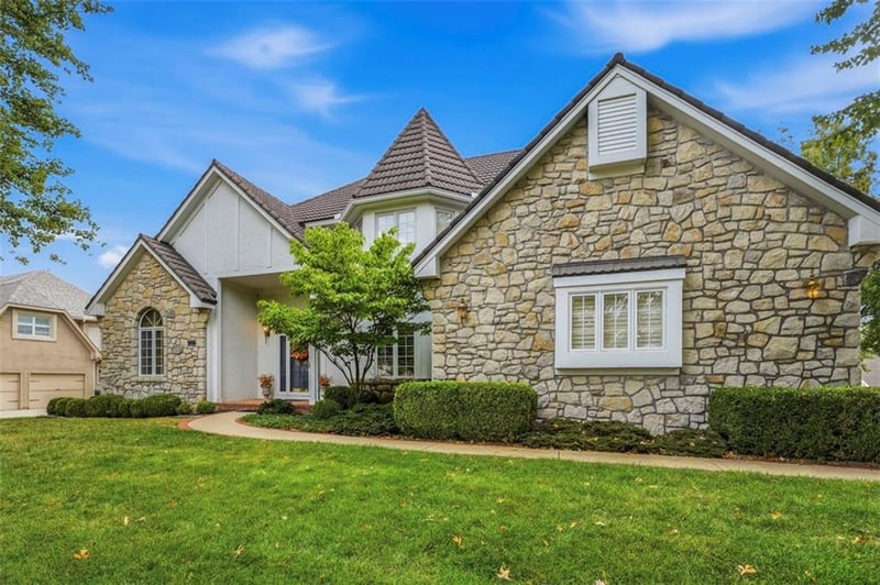 13007 Walmer St, Overland Park, KS 66209
