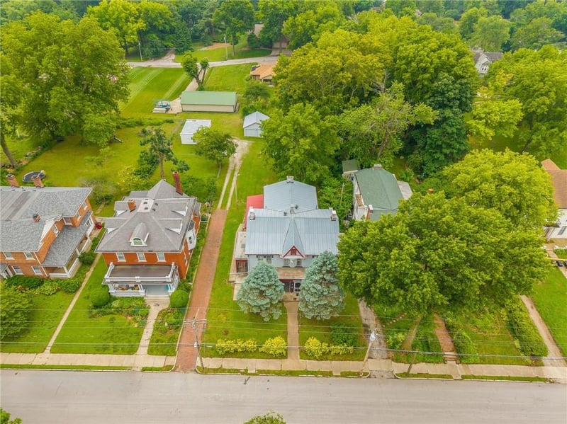 1321 South St, Lexington, MO 64067