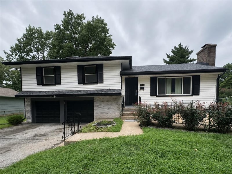 7918 Evanston Ave, Raytown, MO 64138