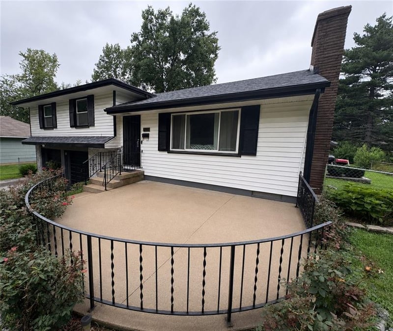 7918 Evanston Ave, Raytown, MO 64138