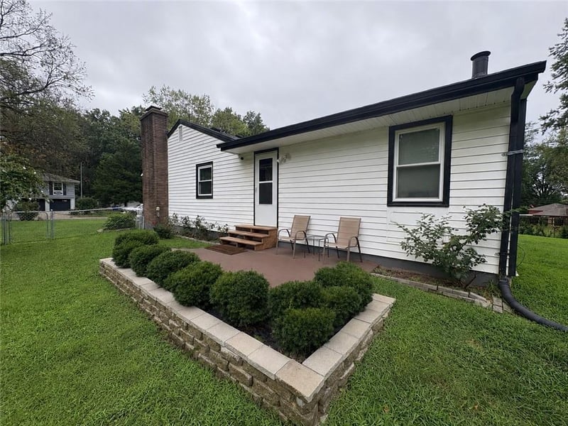 7918 Evanston Ave, Raytown, MO 64138