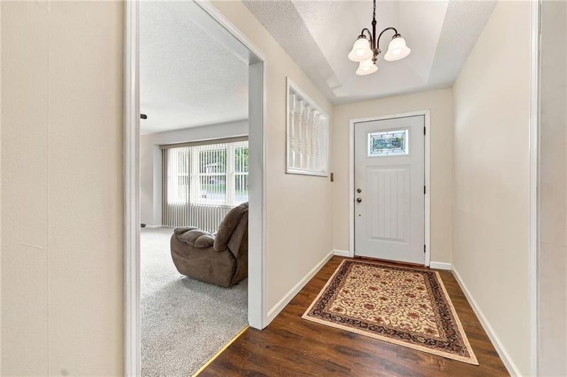 6728 Manchester Ave, Kansas City, MO 64133