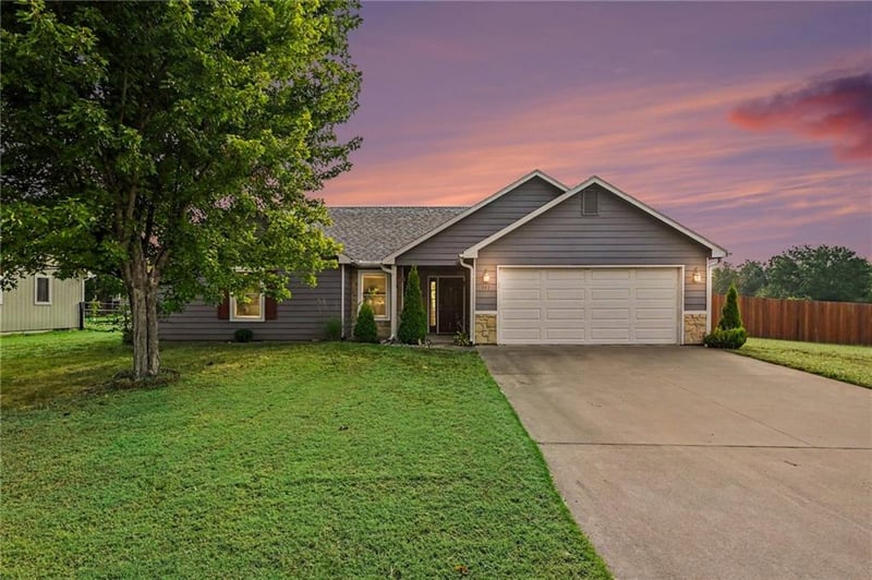 747 S Beech St, Ottawa, KS 66067