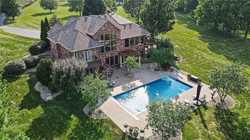 4808 Ne 137th St, Smithville, MO 64089