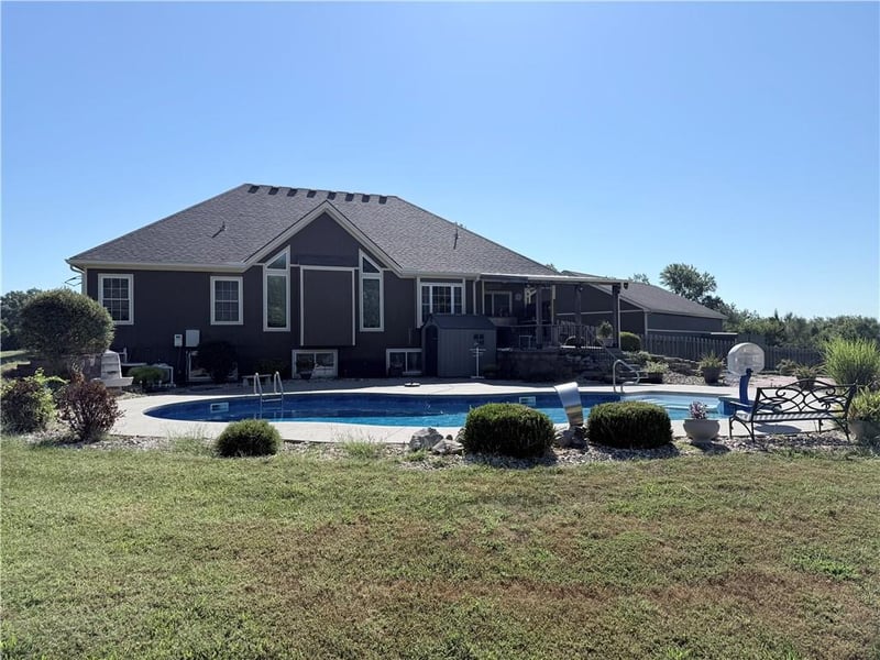 7514 S Buckner Tarsney Rd, Grain Valley, MO 64029