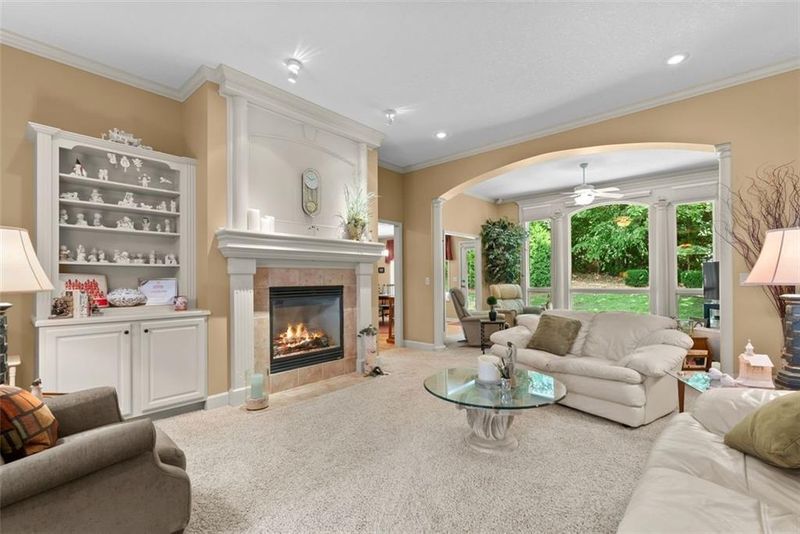 3355 S Wood Ave, Independence, MO 64057